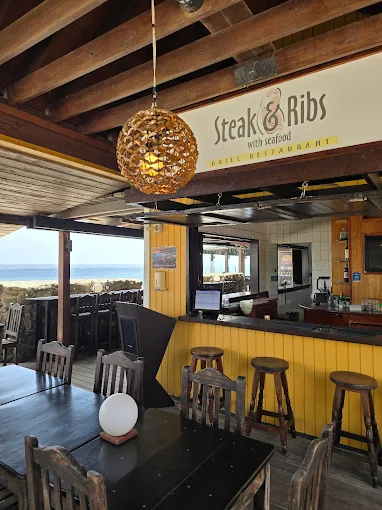 Steak & Ribs interior with sea view